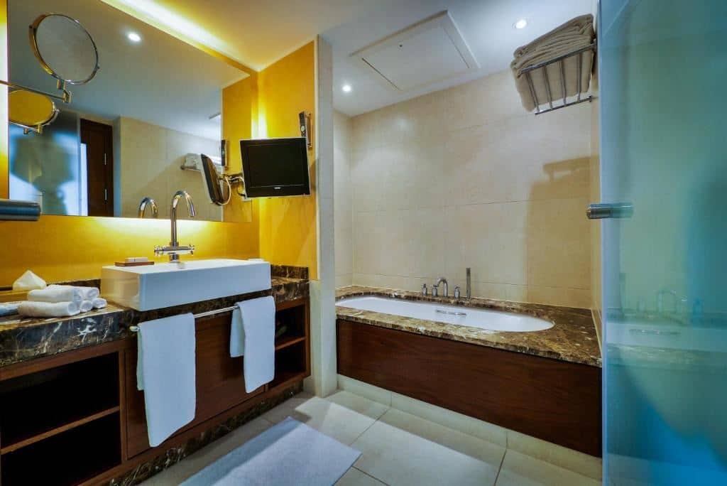 rooms-suite-room