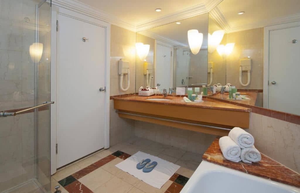 rooms-masada-suite