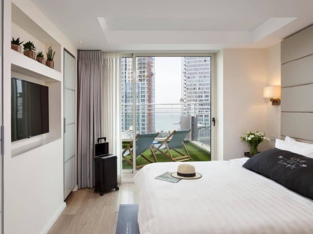 rooms-terrace-room