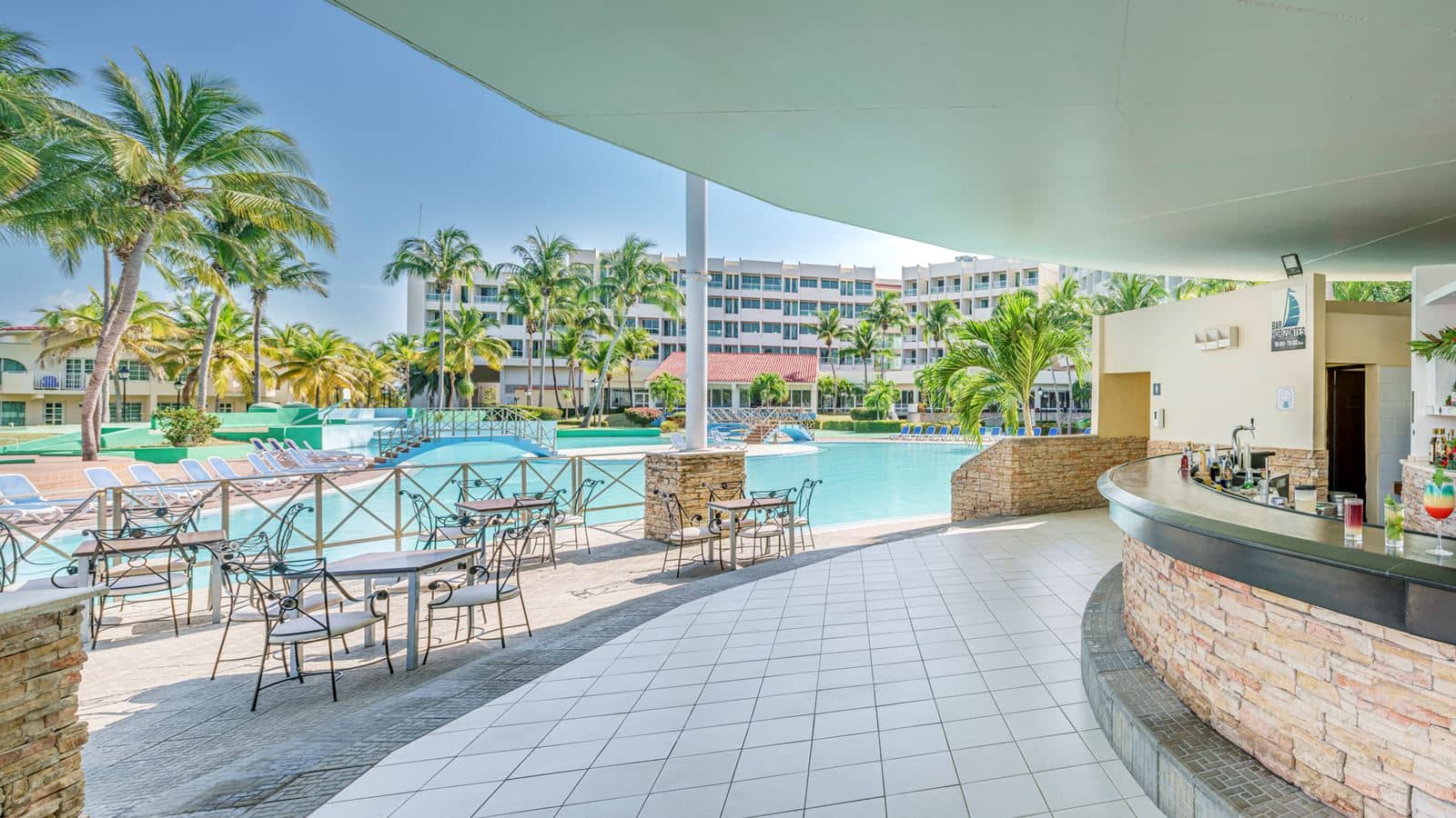 bars-pool-bar-solymar