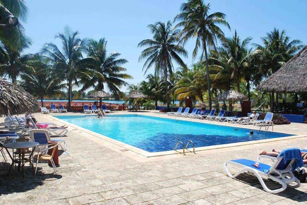 pools-outdoor-pool