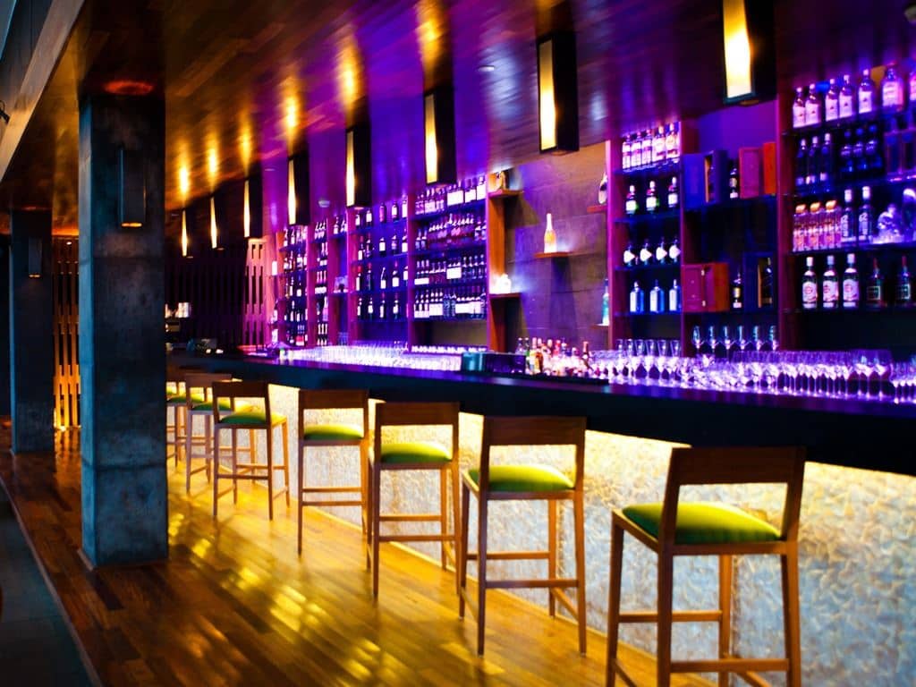 bars-edge-bar-and-lounge