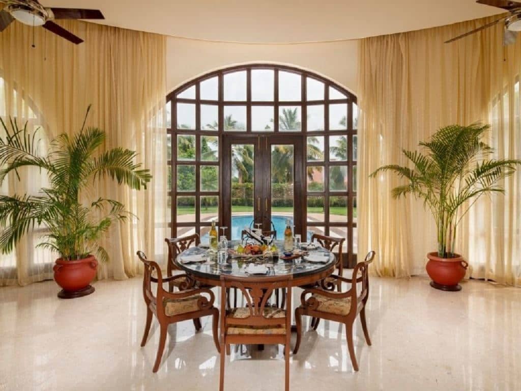 rooms-villas