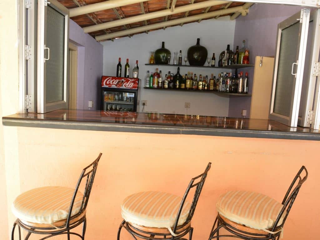 bars-splash-bar