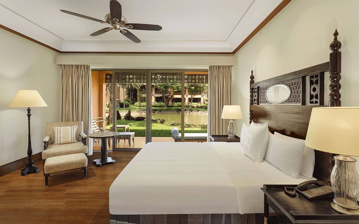 rooms-lagoon-view-suites