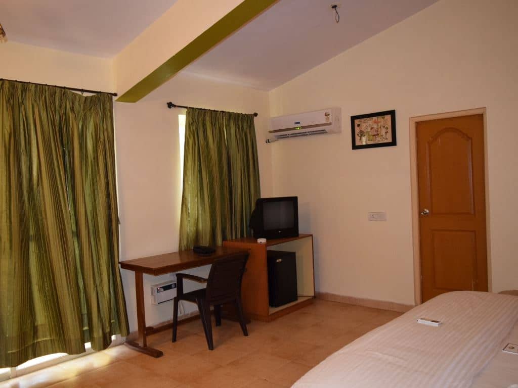 rooms-standard-ac-room