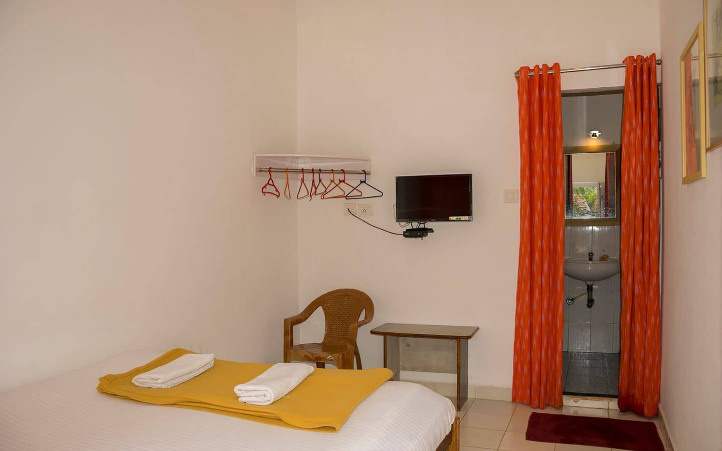 rooms-standard-room