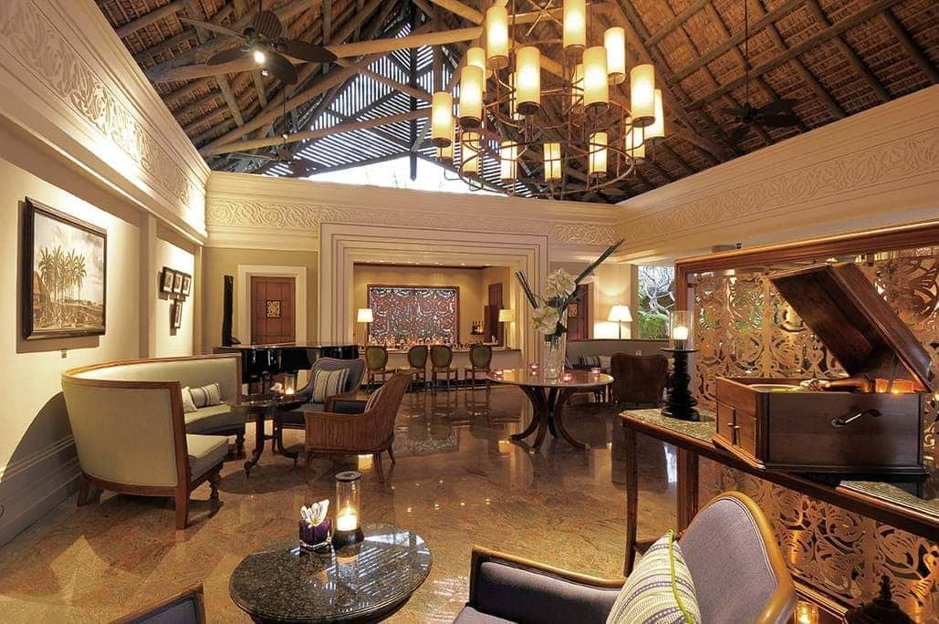 bars-the-lotus-lounge-bar