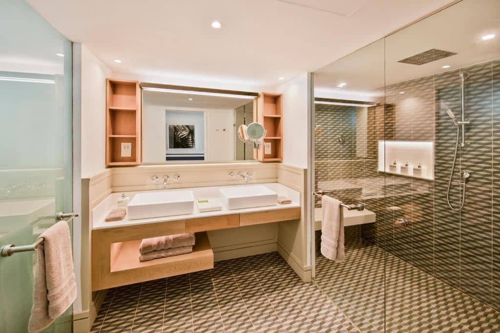rooms-superior-room