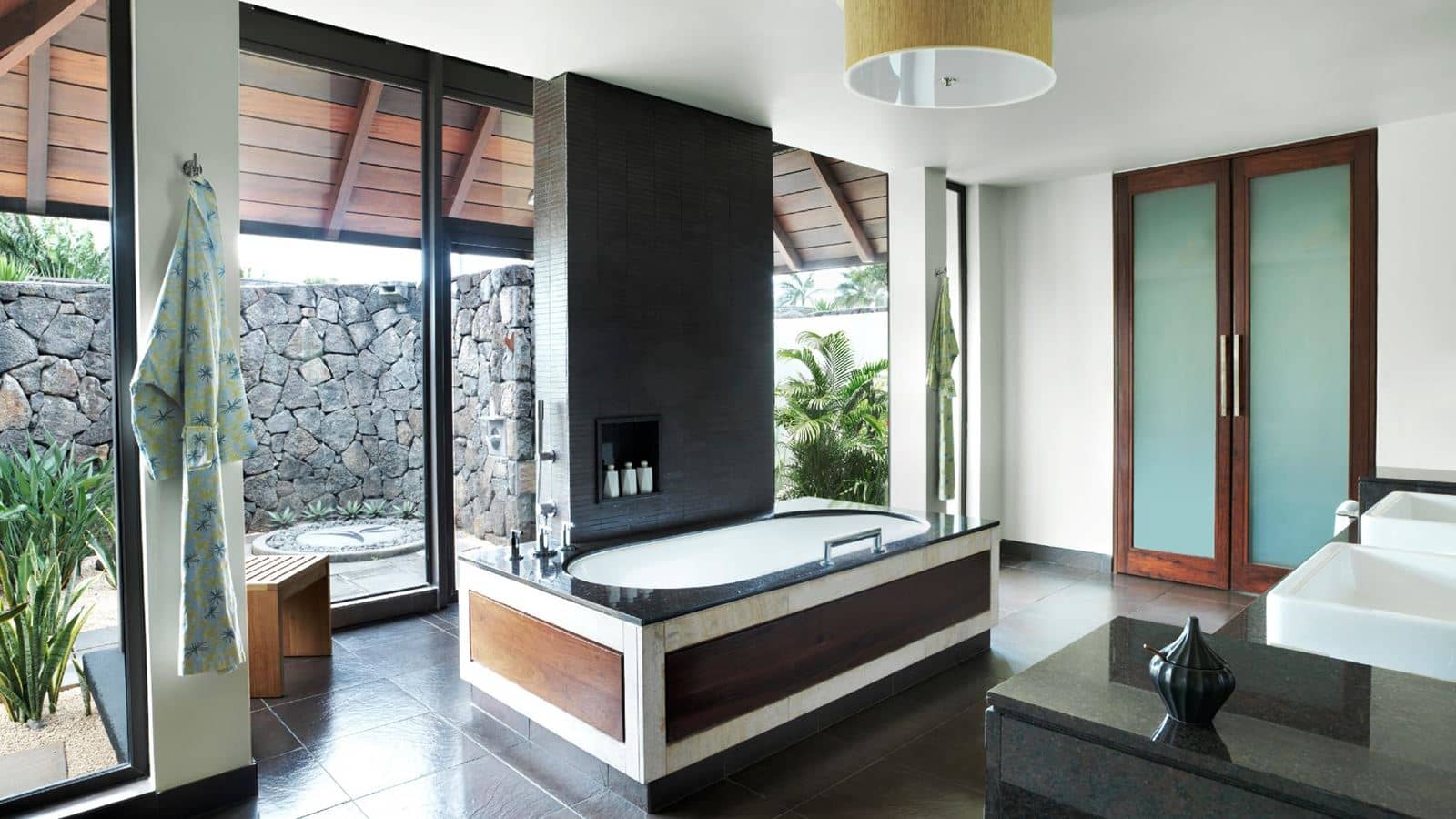 rooms-3-broom-partial-ocean-view-residence-villa