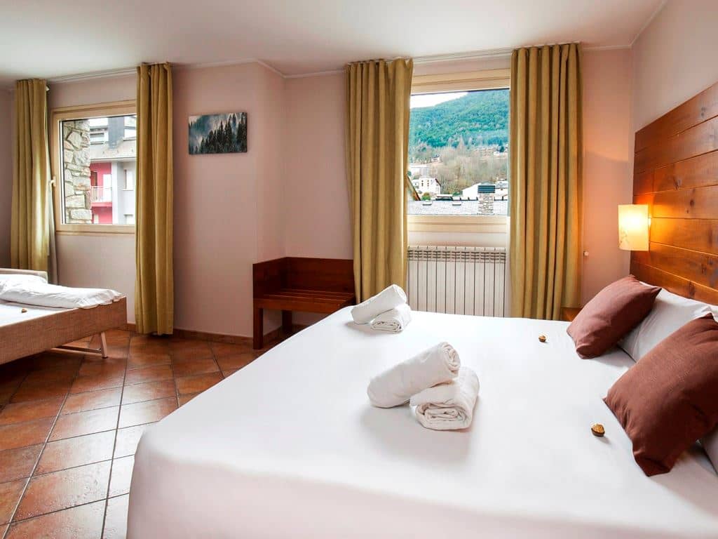 rooms-triple-room