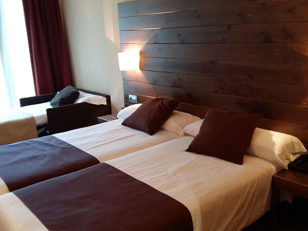 rooms-triple-room