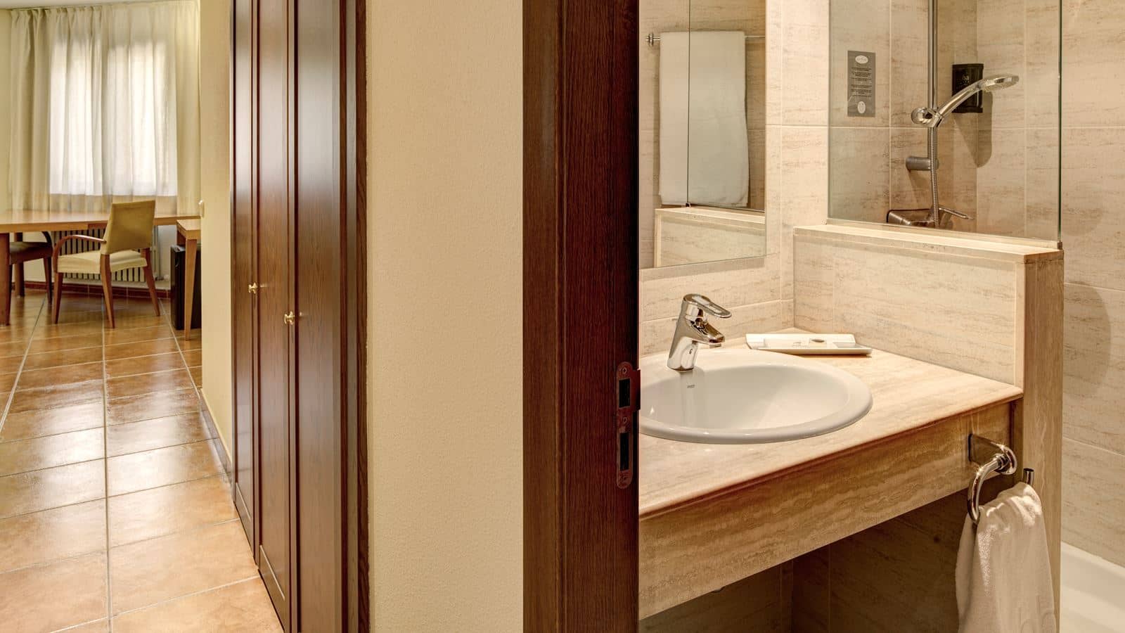 rooms-junior-suite