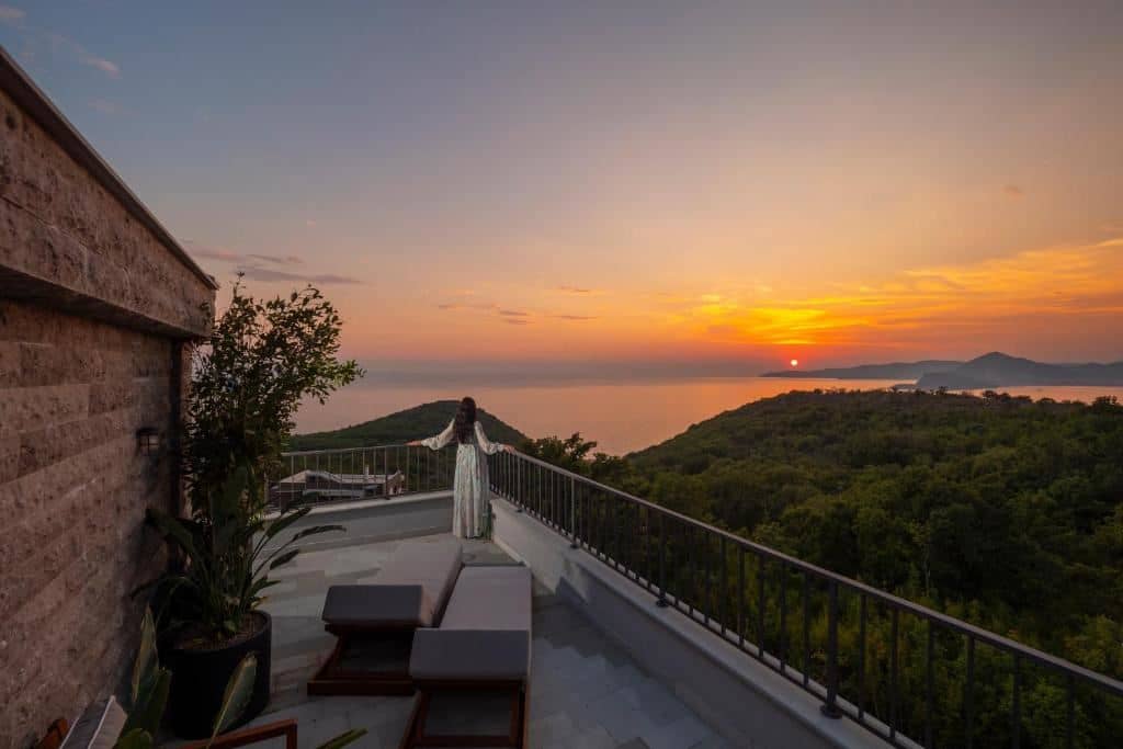 rooms-connecting-room-with-big-terrace-4-pax
