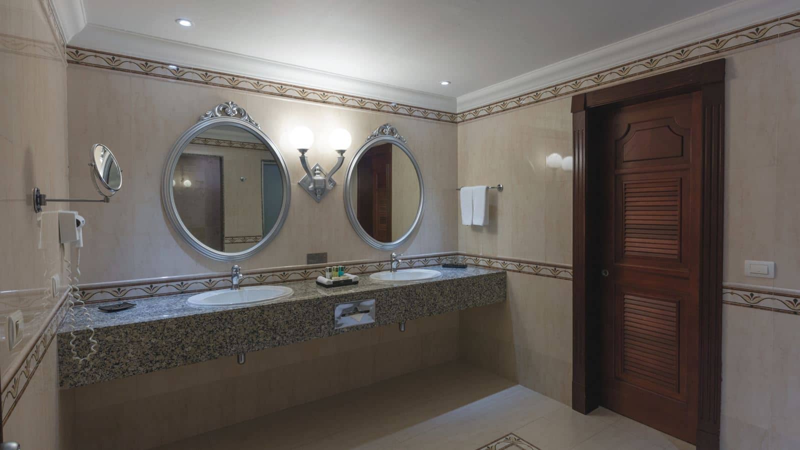 rooms-suite-jacuzzi