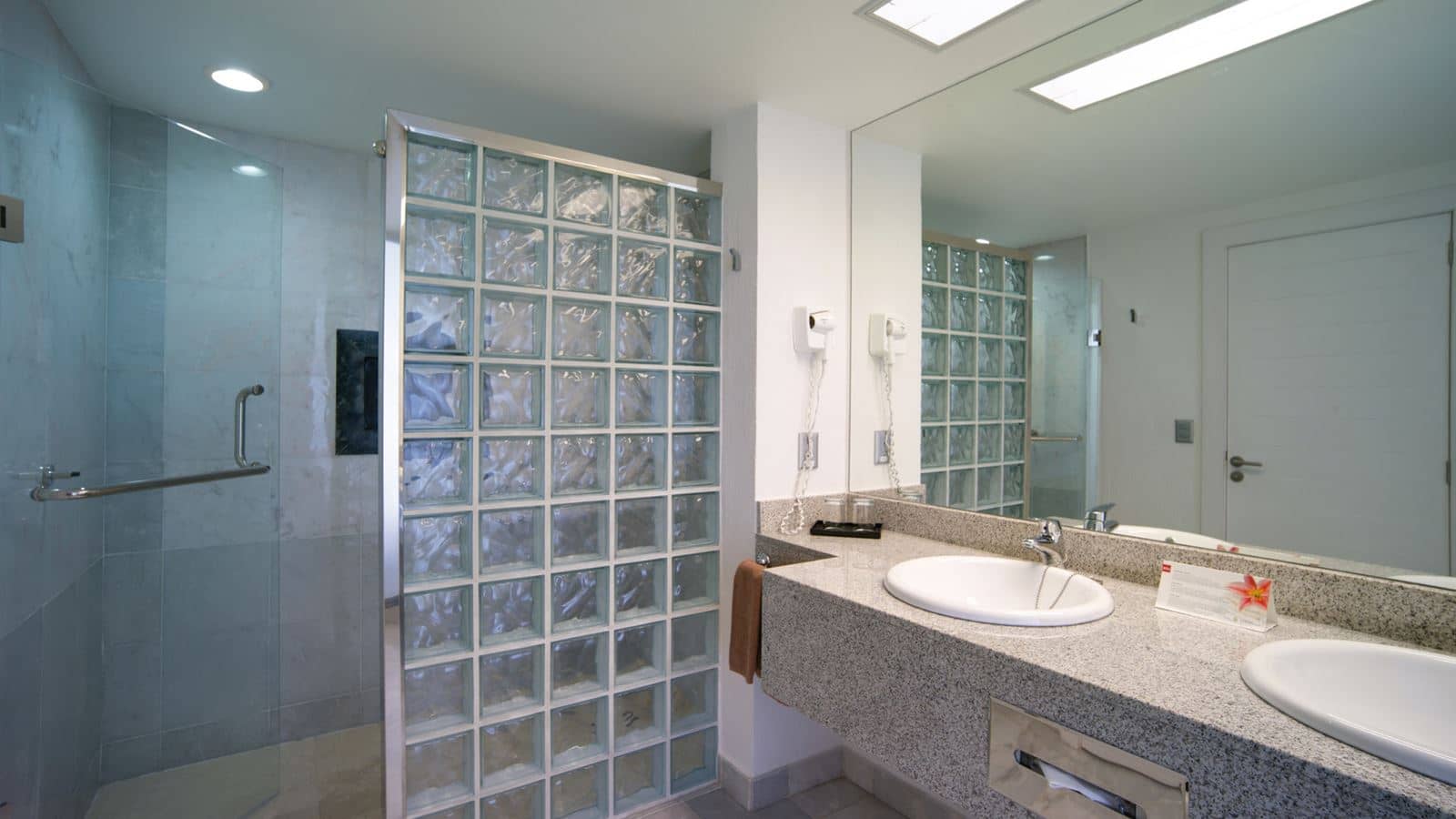 rooms-junior-suite-ocean-view