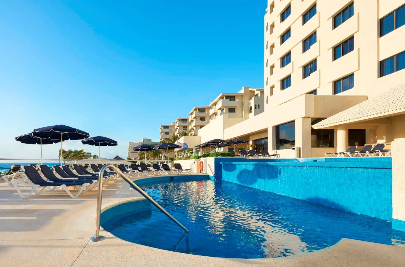 pools-outdoor-pool