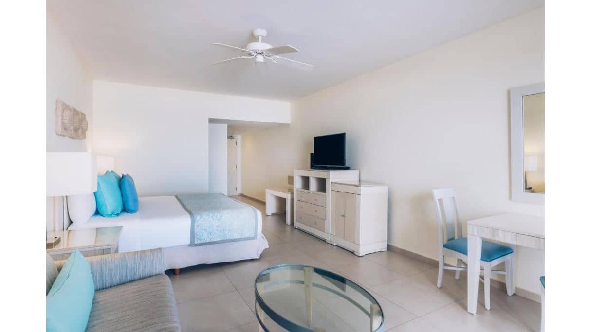 rooms-villa-ocean-front-swim-out