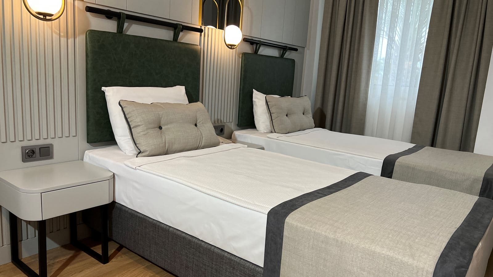 rooms-family-room