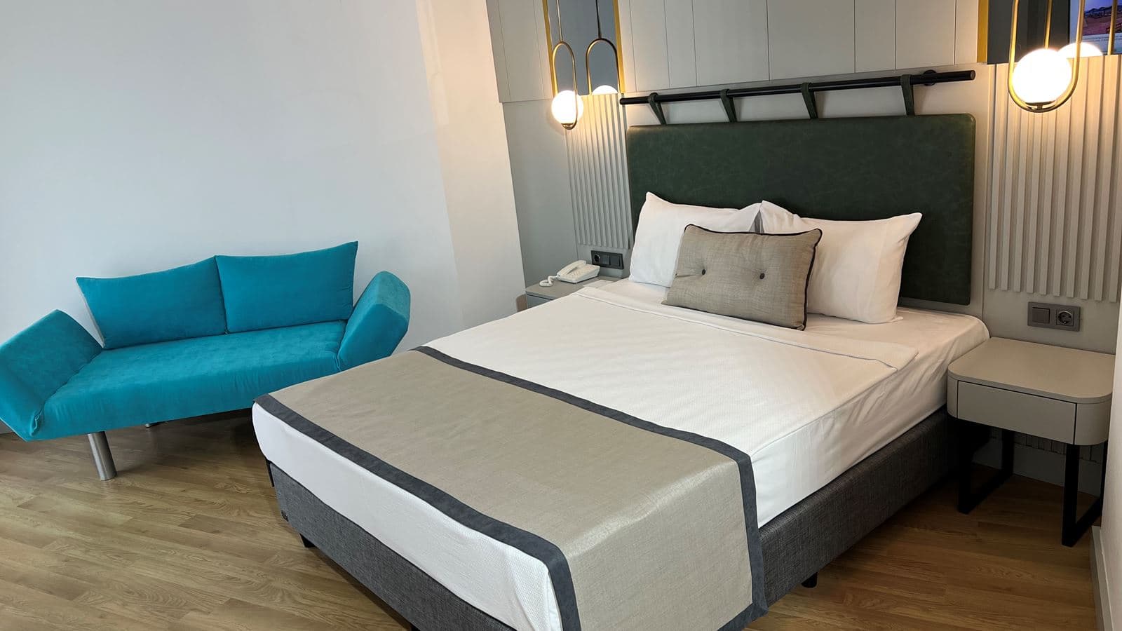rooms-family-room