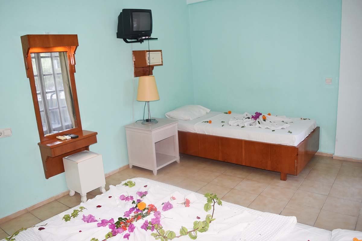 rooms-standard-room