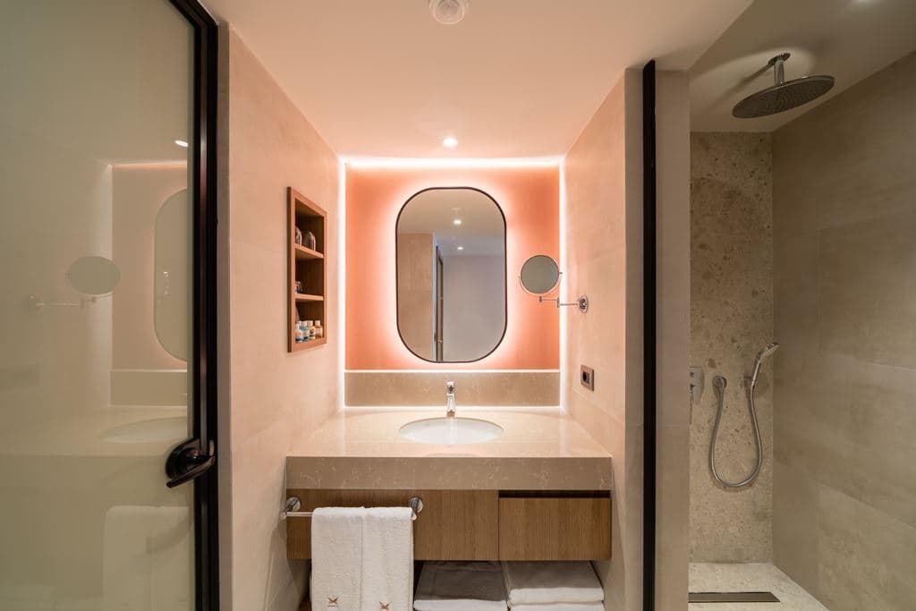 rooms-deluxe-connection-rooms-land-view-type-5