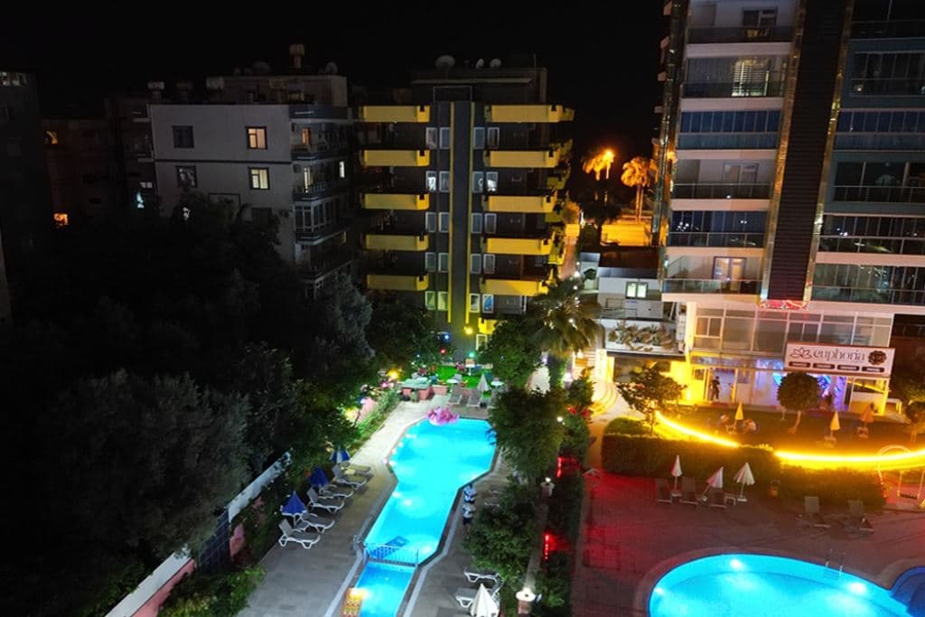 pools-outdoor-pool