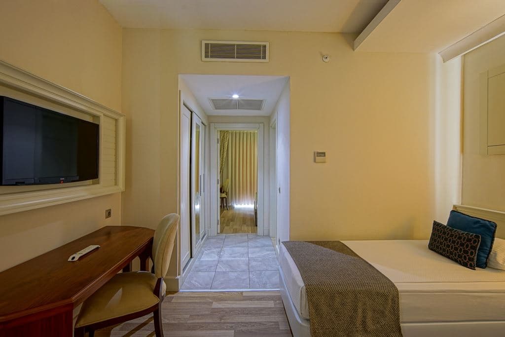 rooms-family-room