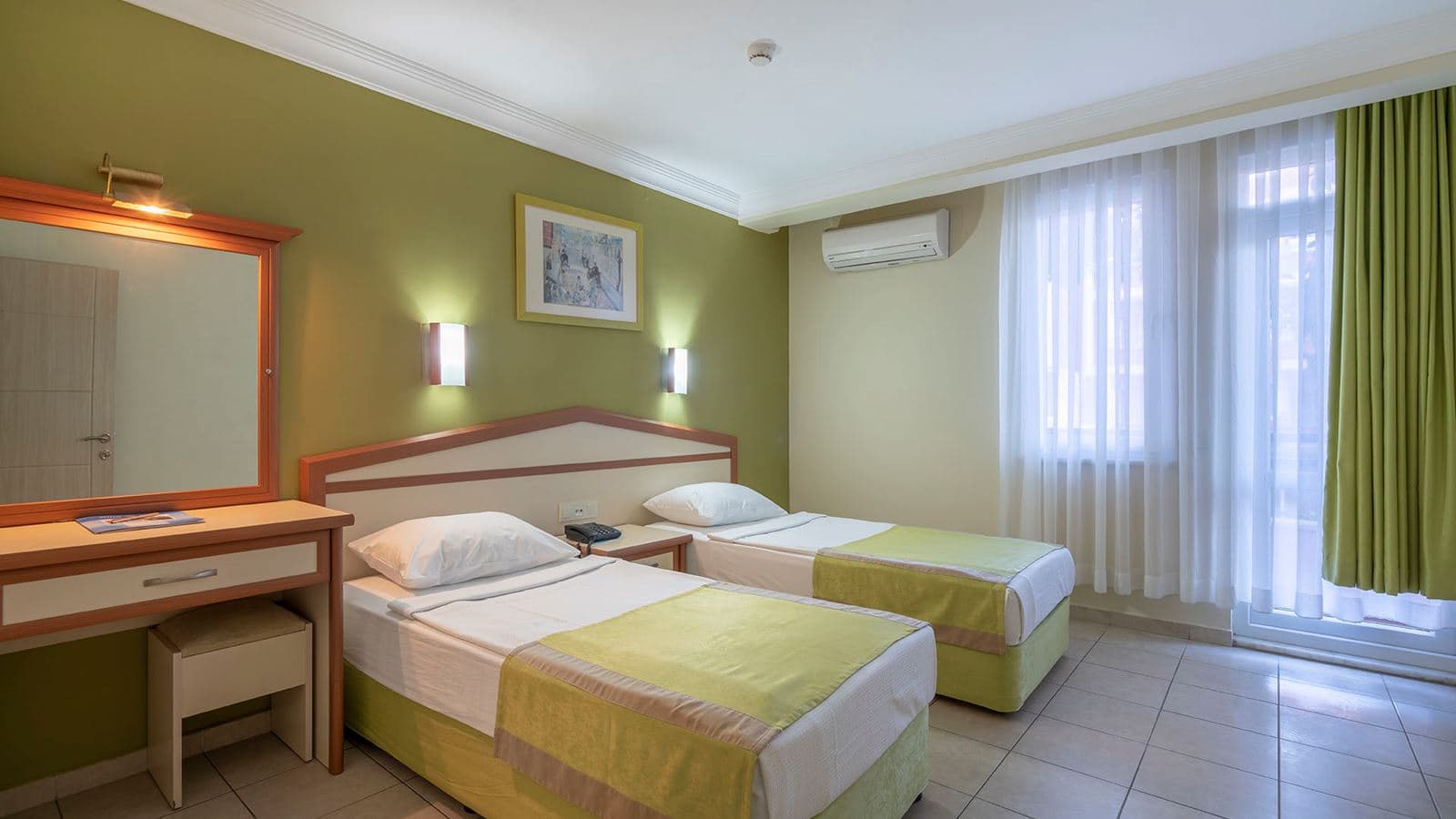 rooms-family-room