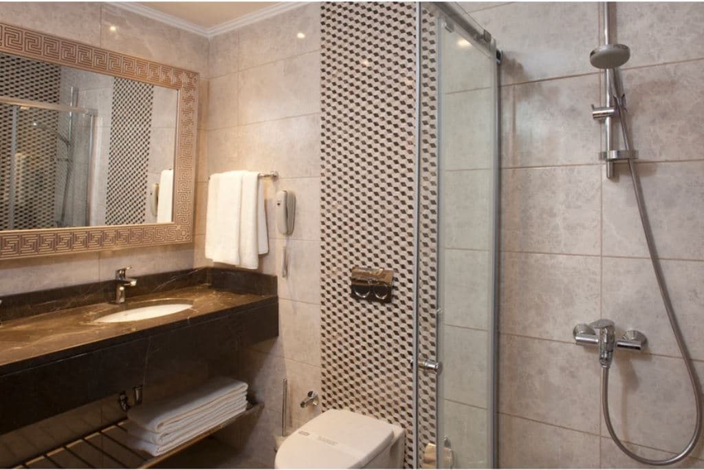 rooms-standard-room-side-sea-view