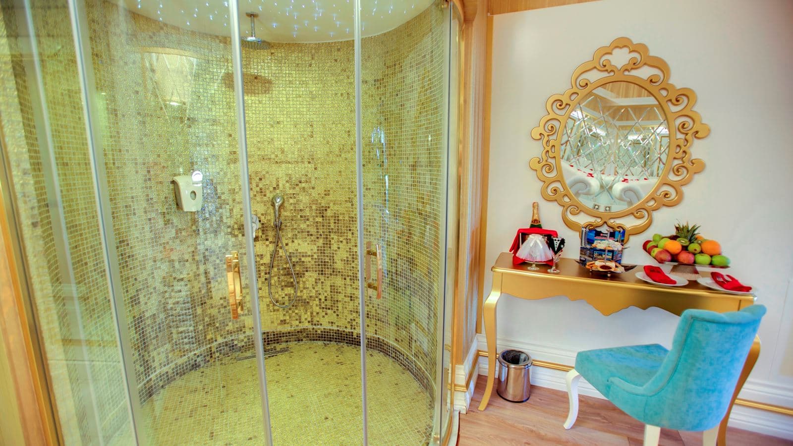 rooms-fantasy-room