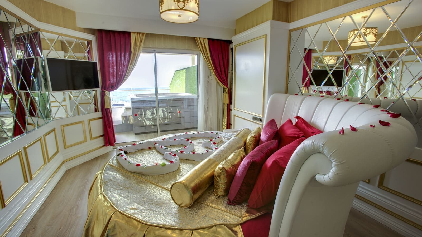 rooms-fantasy-room