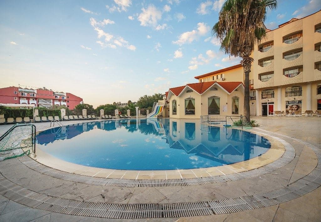 pools-outdoor-pool