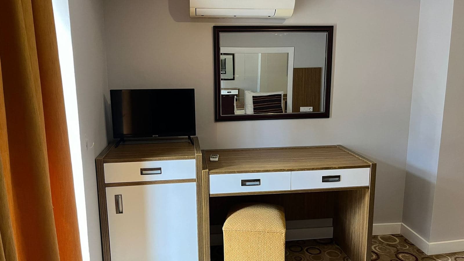 rooms-standard-room