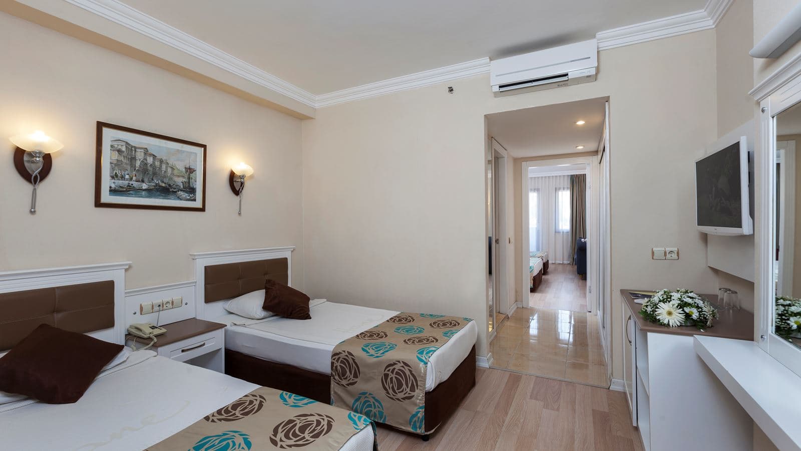 rooms-family-room
