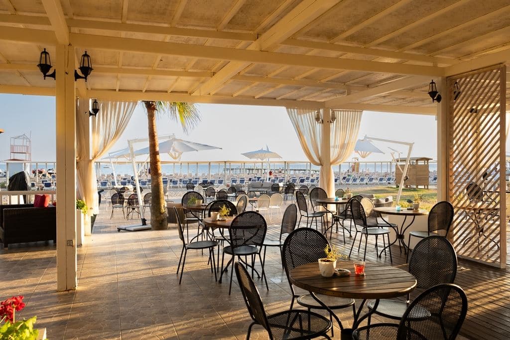 bars-beach-bar