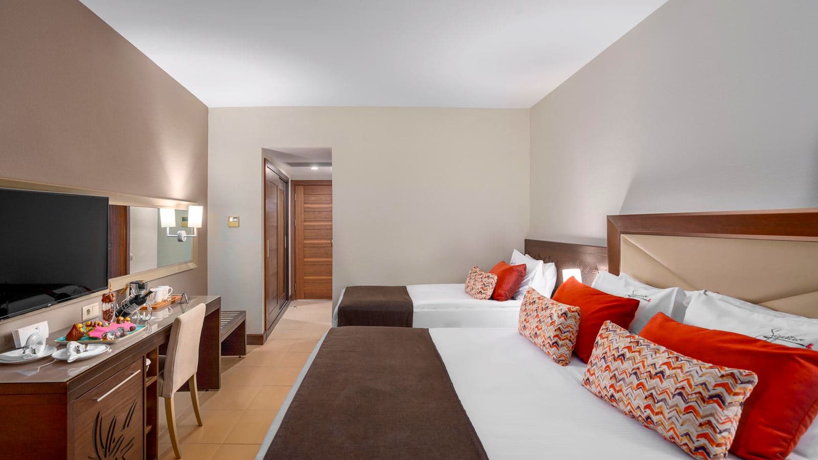 rooms-standart-land-view-room