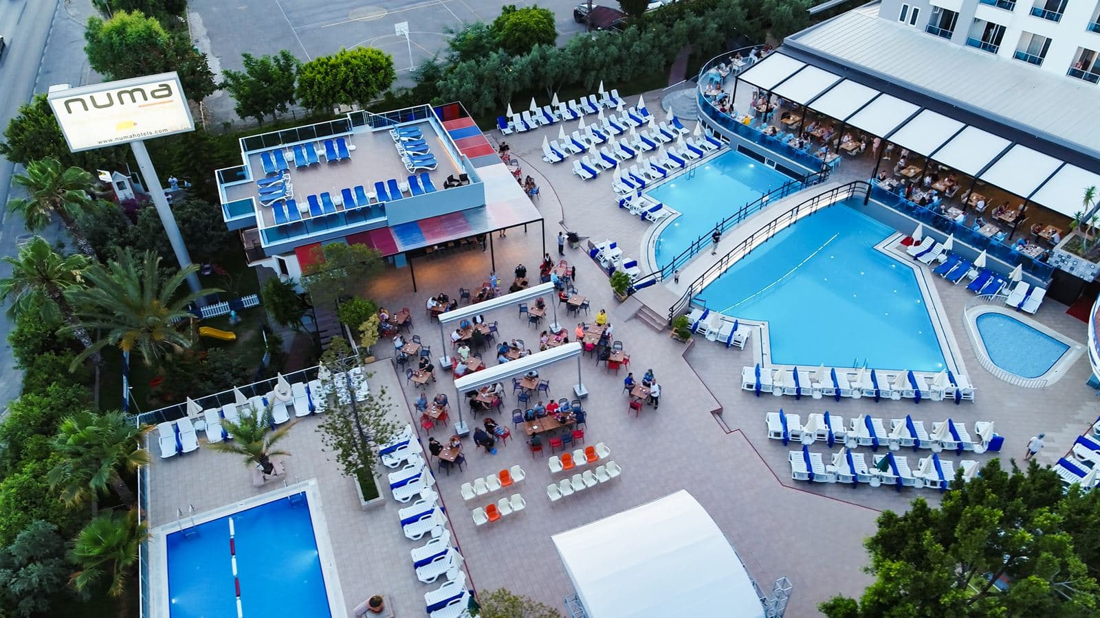 pools-outdoor-pool