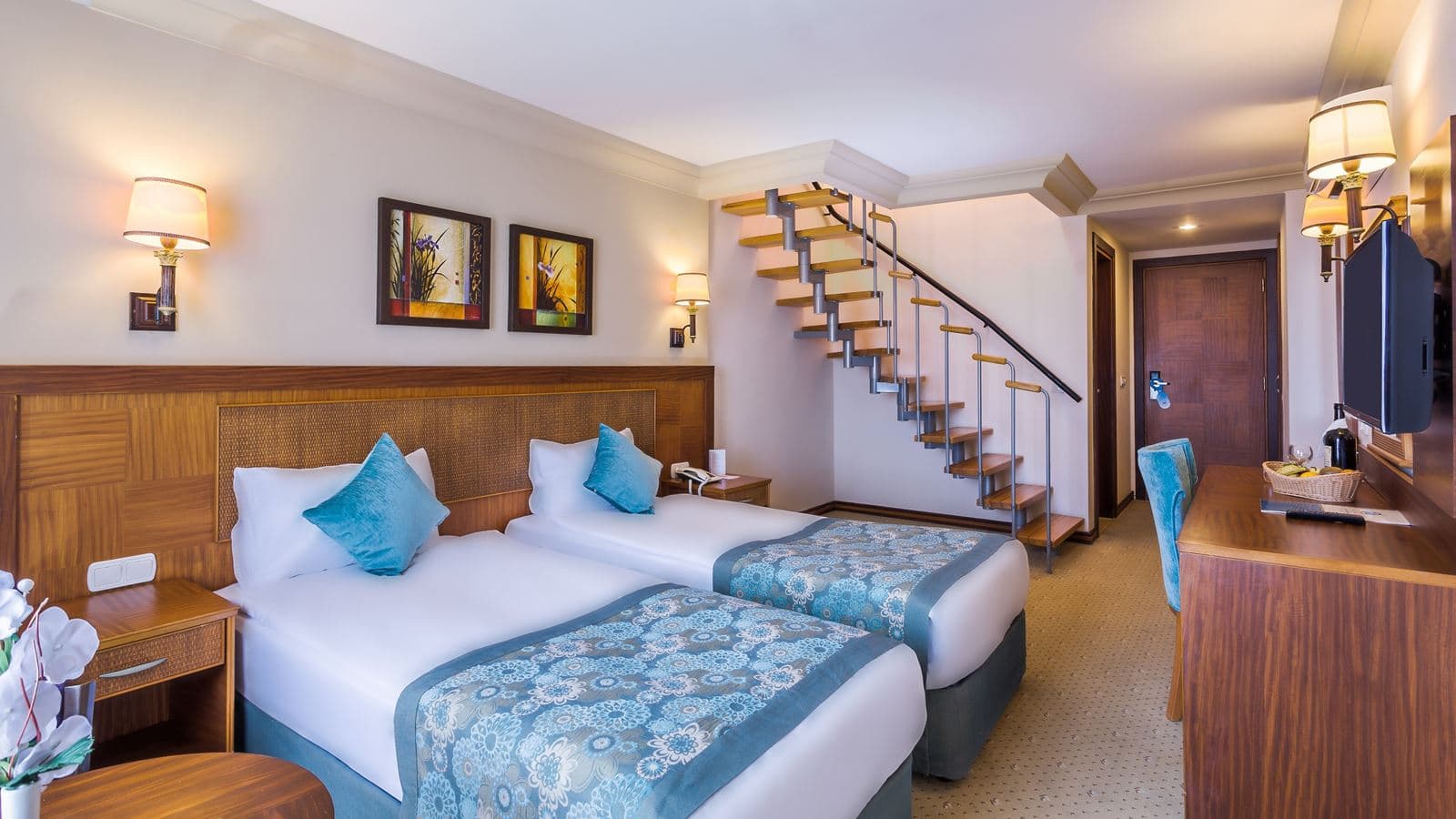 rooms-family-room