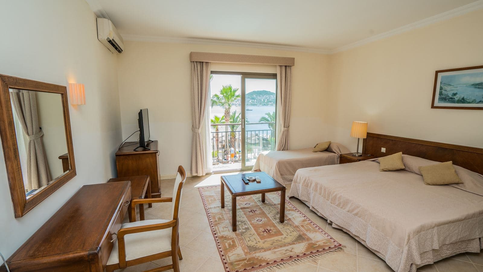 rooms-family-room