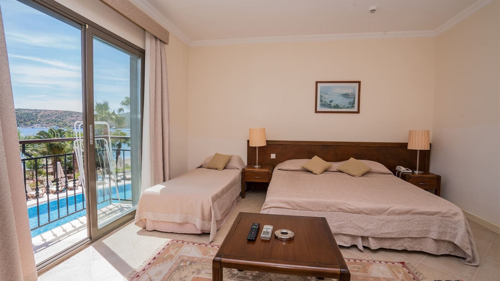 rooms-family-room