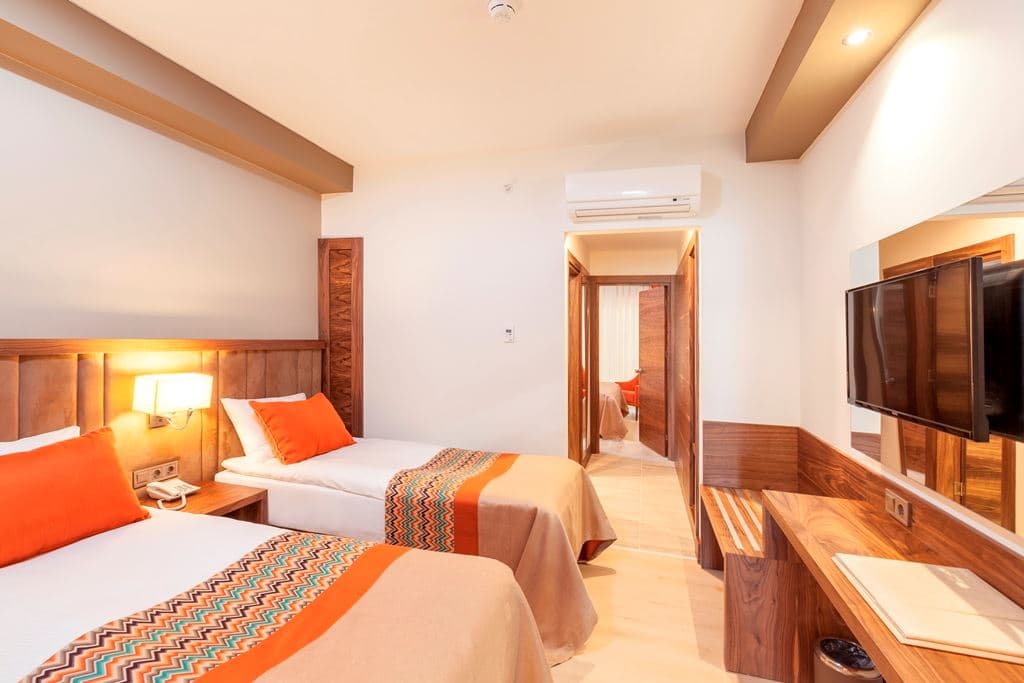 rooms-family-room