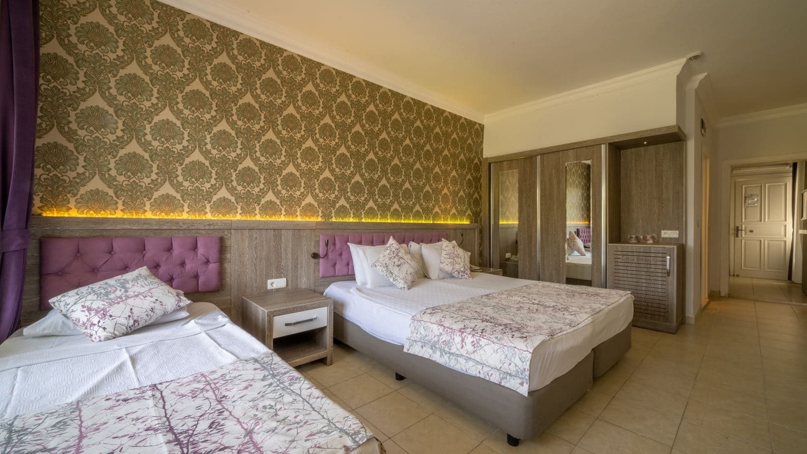 rooms-family-room