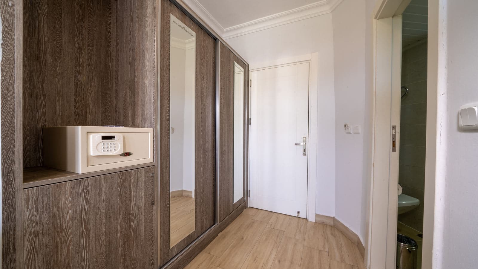 rooms-standard-room