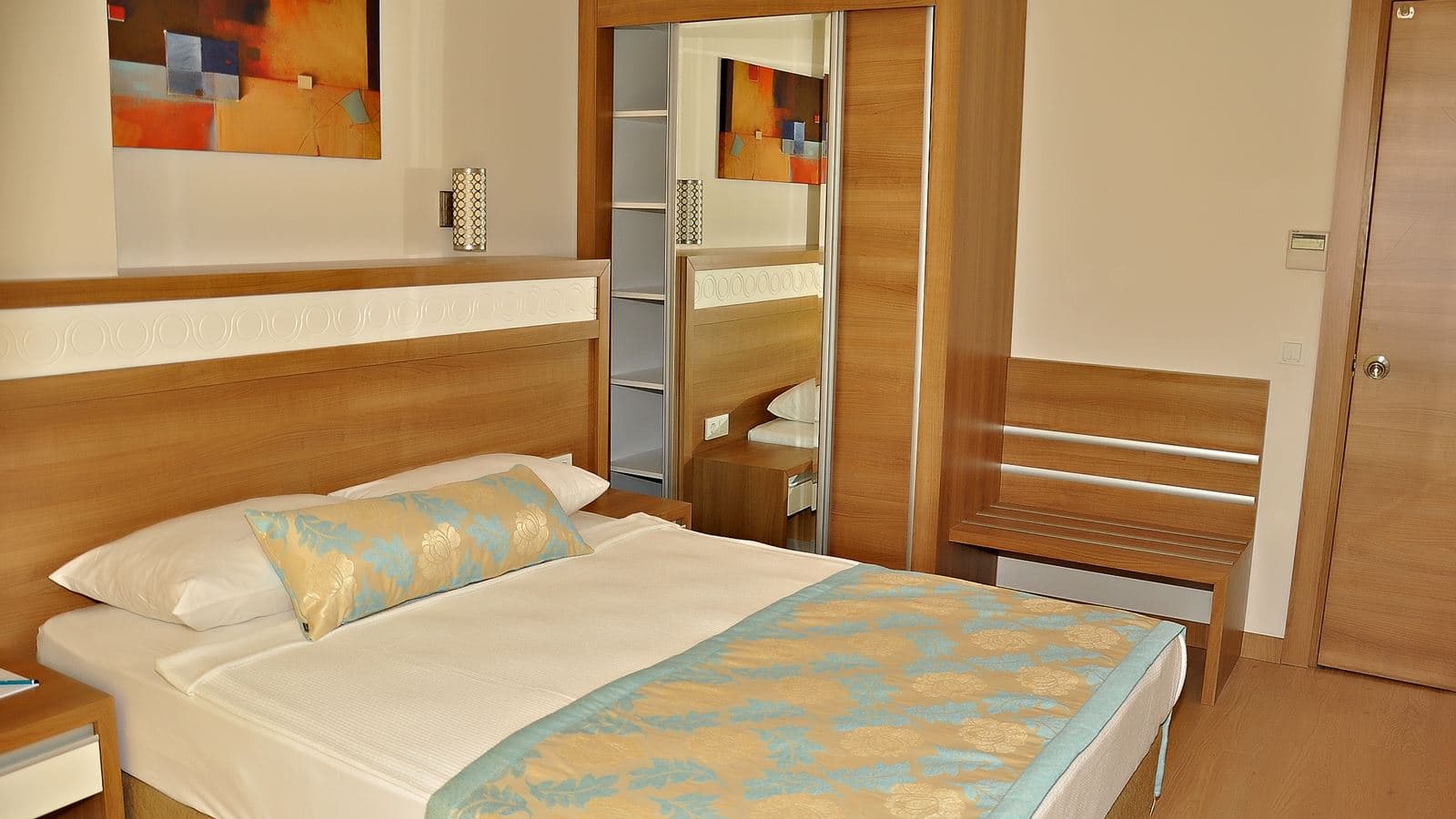 rooms-standard-room