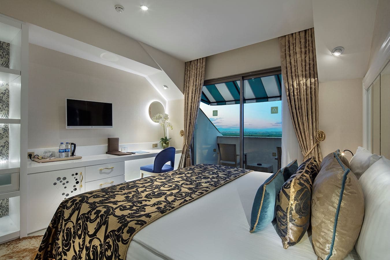 rooms-senior-suite