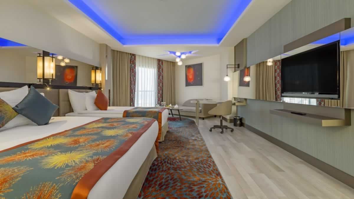 rooms-family-room