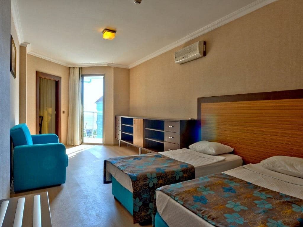 rooms-family-room