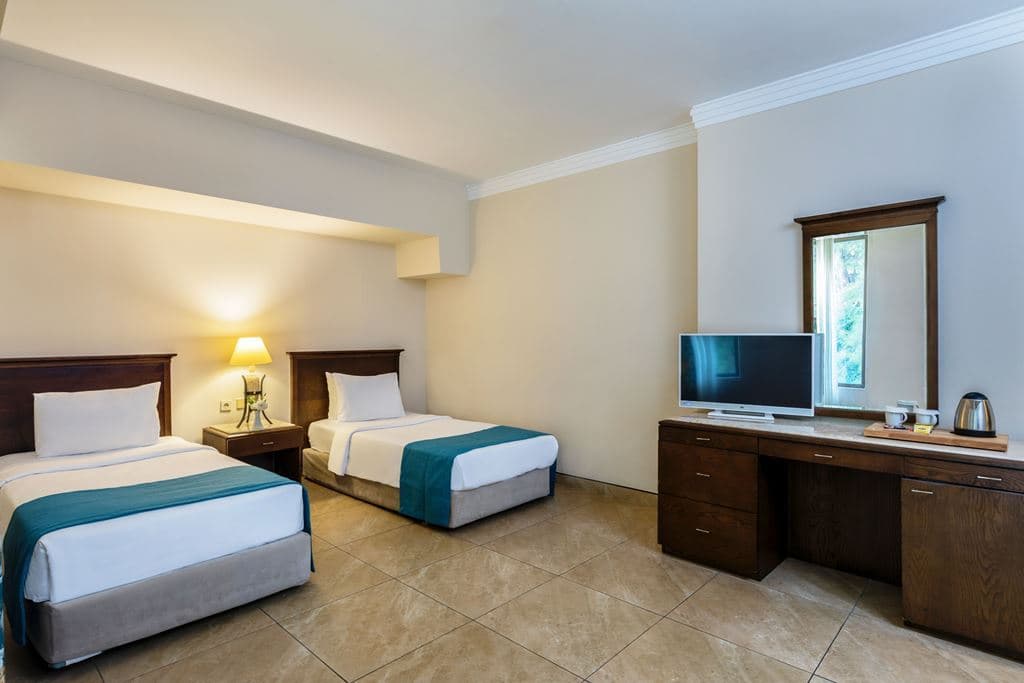rooms-standard-garden-view