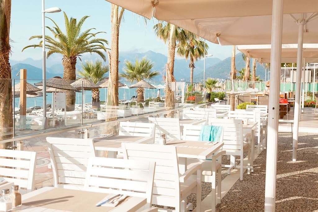 restaurants-main-restaurant-bar